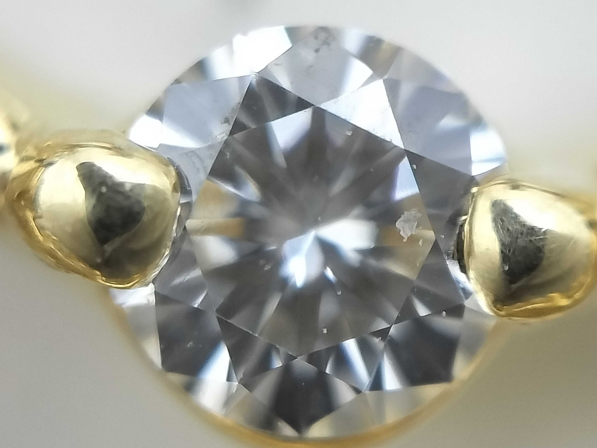 Queen Diamond YG 750 10.1g Pendant Top 