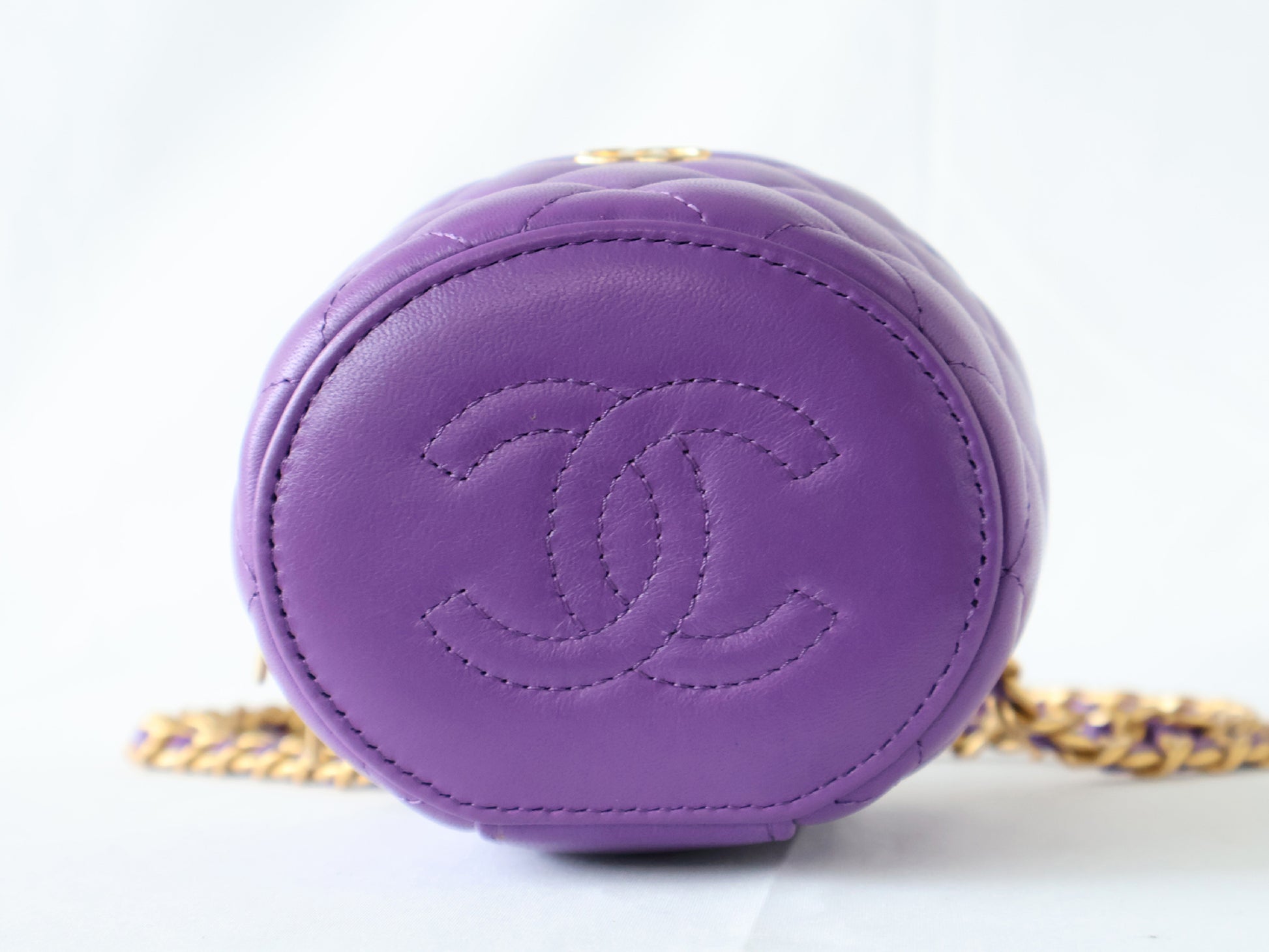 CHANEL Matelasse Lambskin Vanity Bag with Plaque, 2-Way Chain Shoulder Bag, Purple