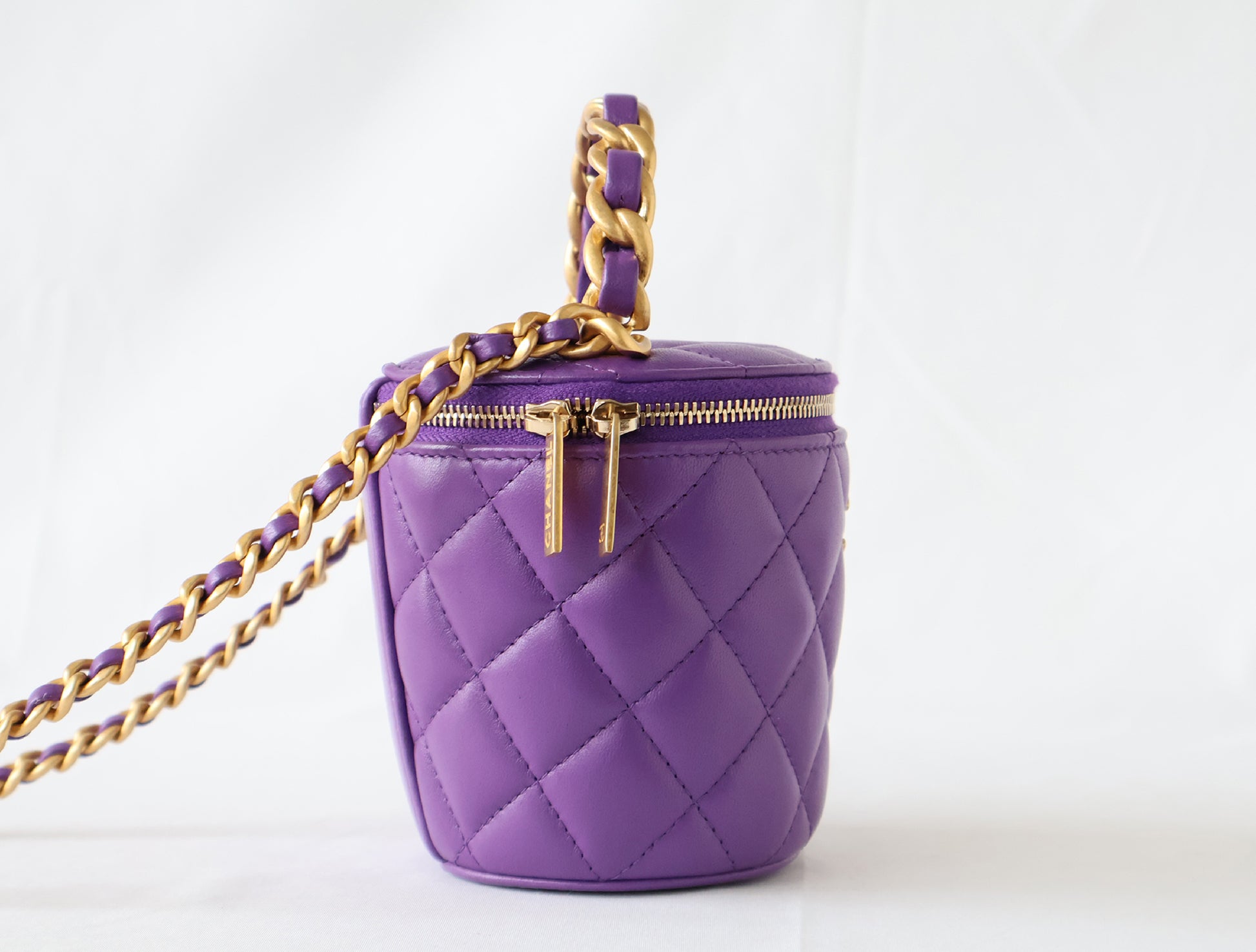 CHANEL Matelasse Lambskin Vanity Bag with Plaque, 2-Way Chain Shoulder Bag, Purple