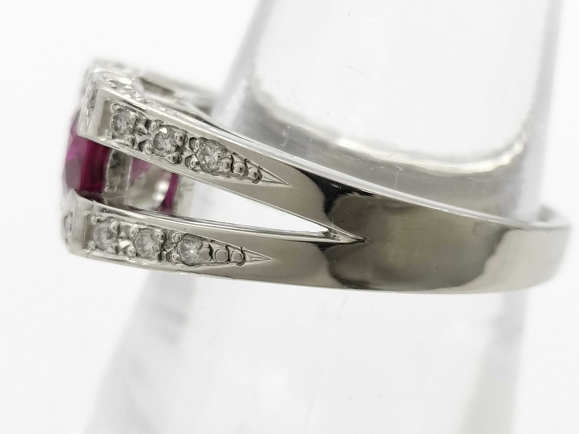 R2.28ct D0.24ct PT900 9.1g Ring 