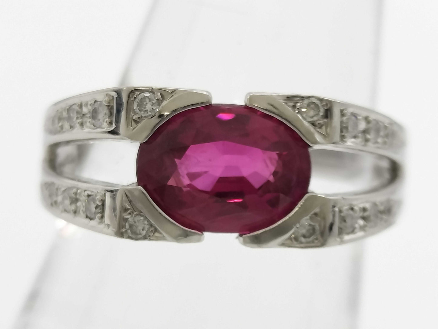 R2.28ct D0.24ct PT900 9.1g Ring 