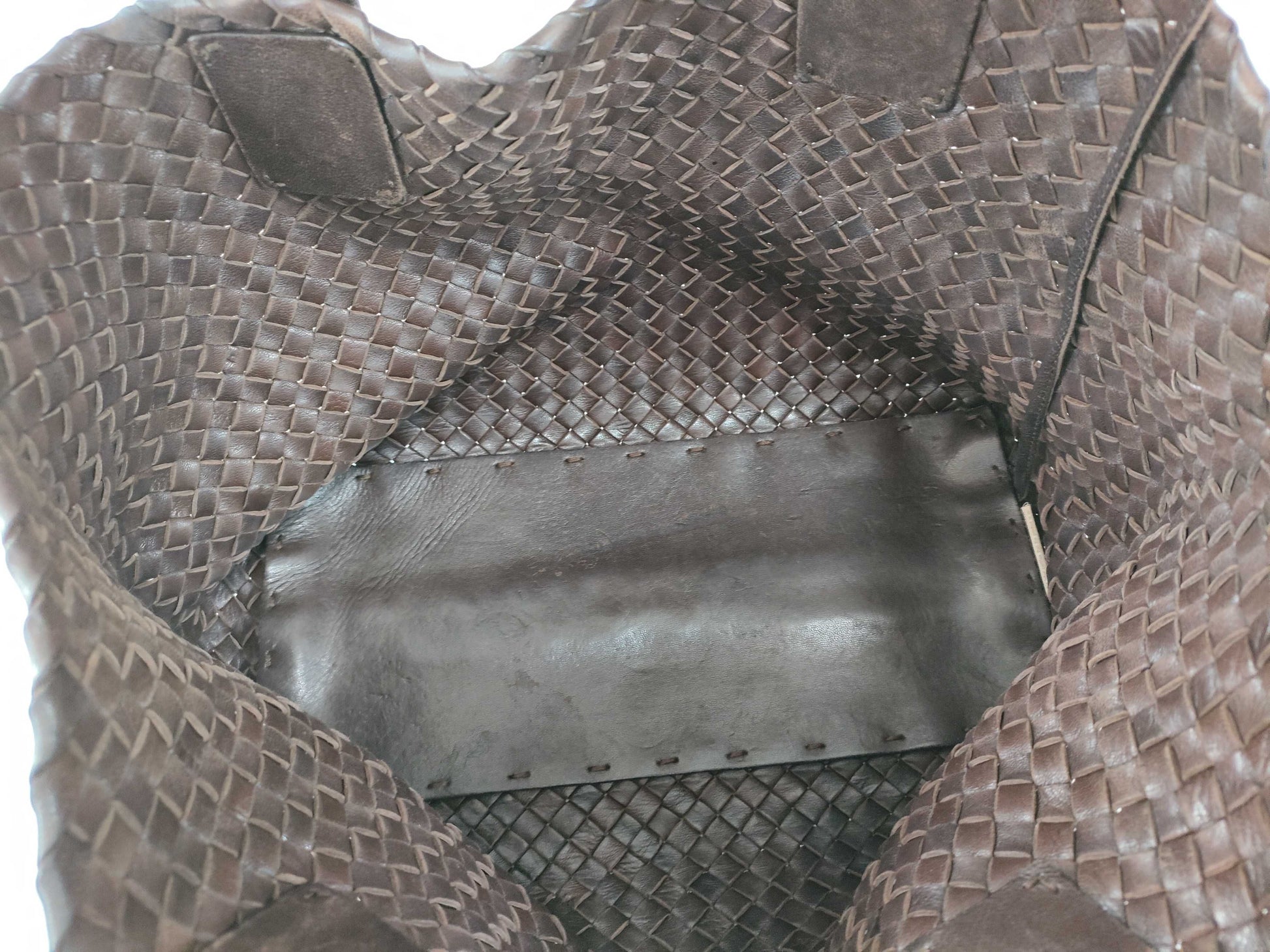 BOTTEGA VENETA Intrecciato Bottega Cabas Intrecciato Tote Bag with Pouch