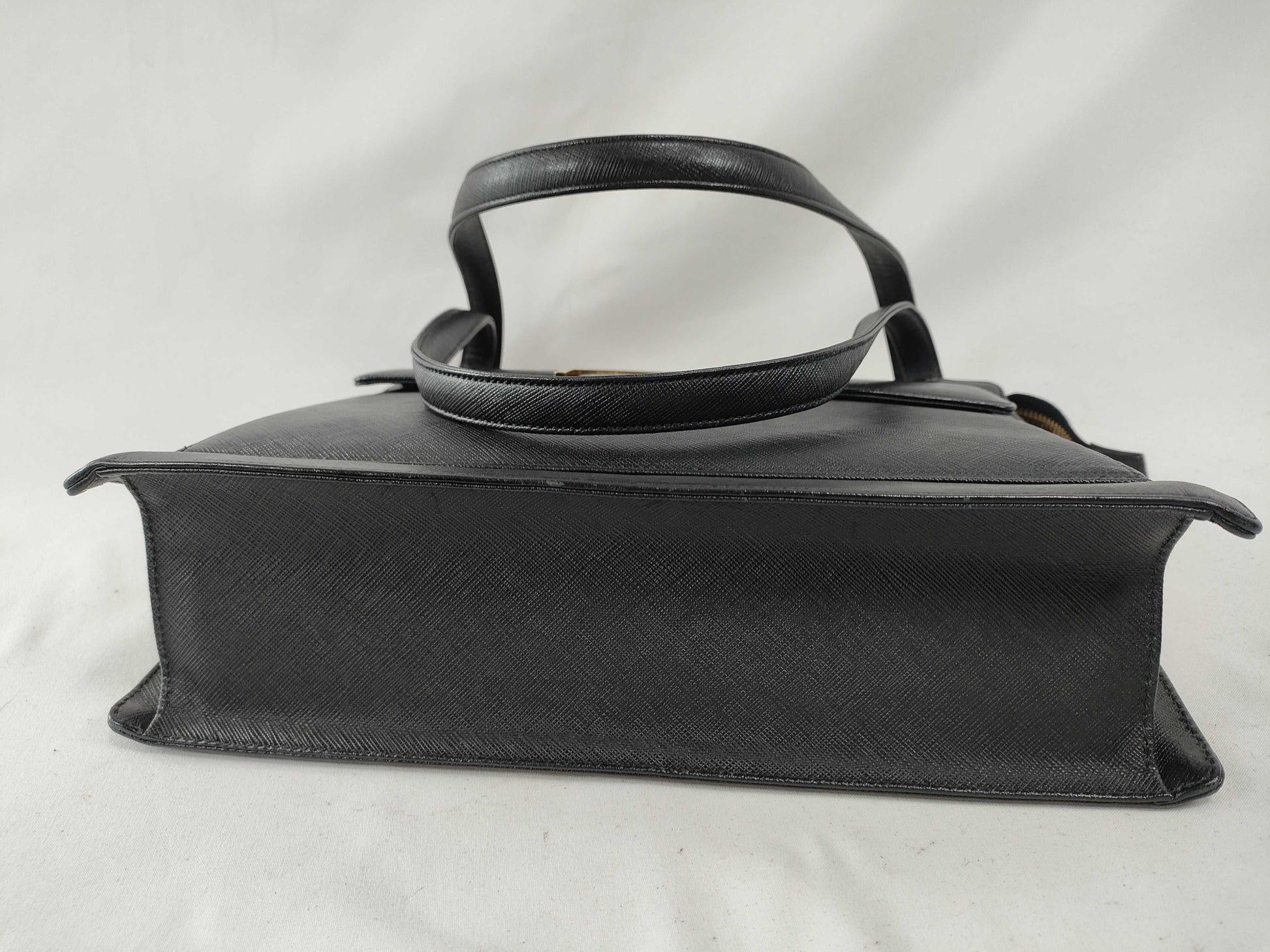 Yves Saint Laurent Tote Bag, Leather, Black, Gold Hardware, Shoulder Bag