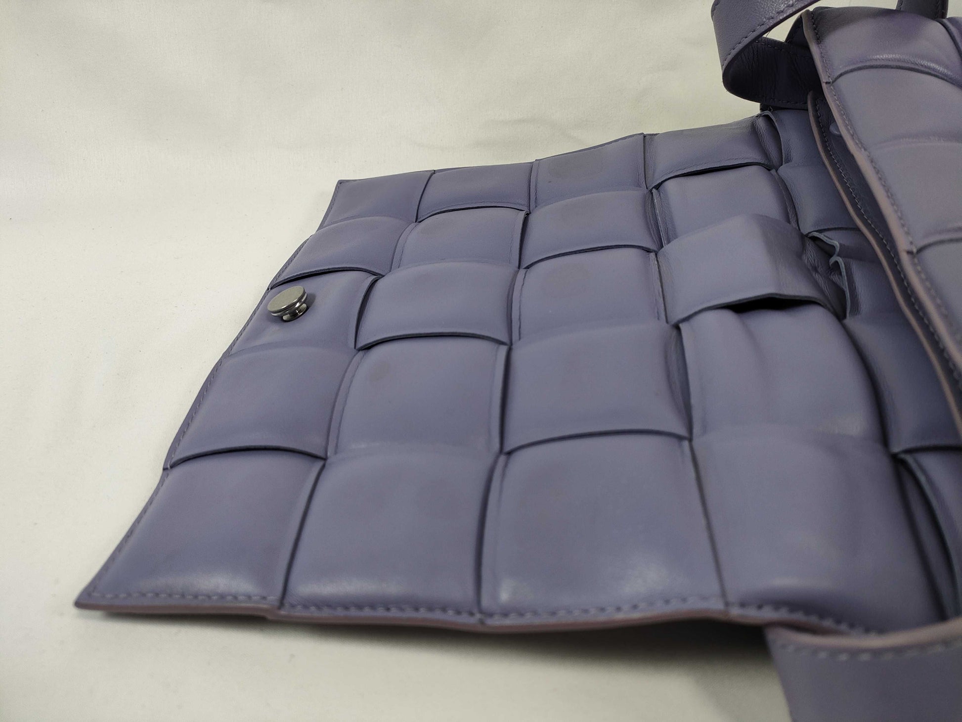 BOTTEGA VENETA Padded Cassette Intrecciato Shoulder Bag with Dust Bag