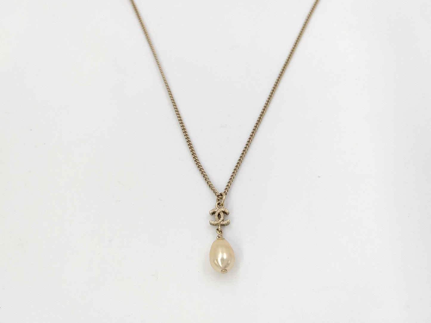 CHANEL Coco Mark Pearl B12C Necklace