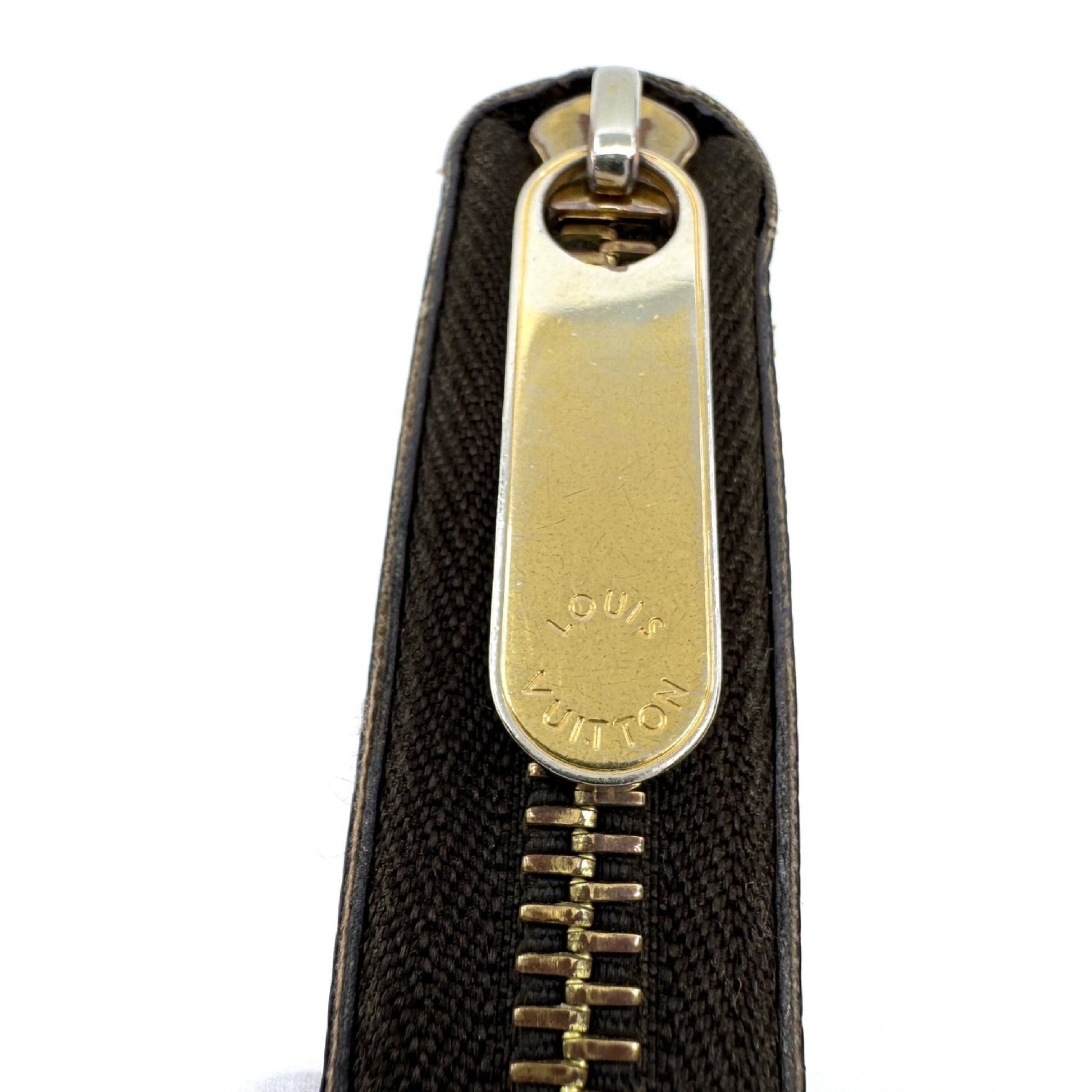 LOUIS VUITTON Damier Zippy Wallet