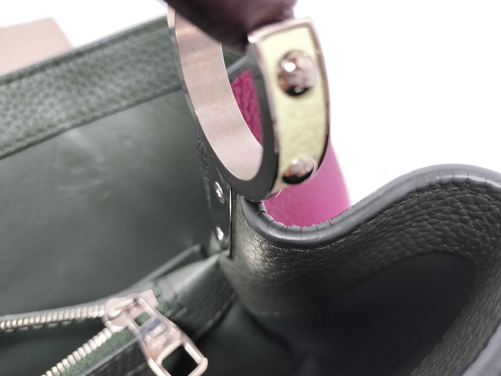 LOUIS VUITTON M94387 Capucines MM Fuchsia Pink Beige Brown Handbag