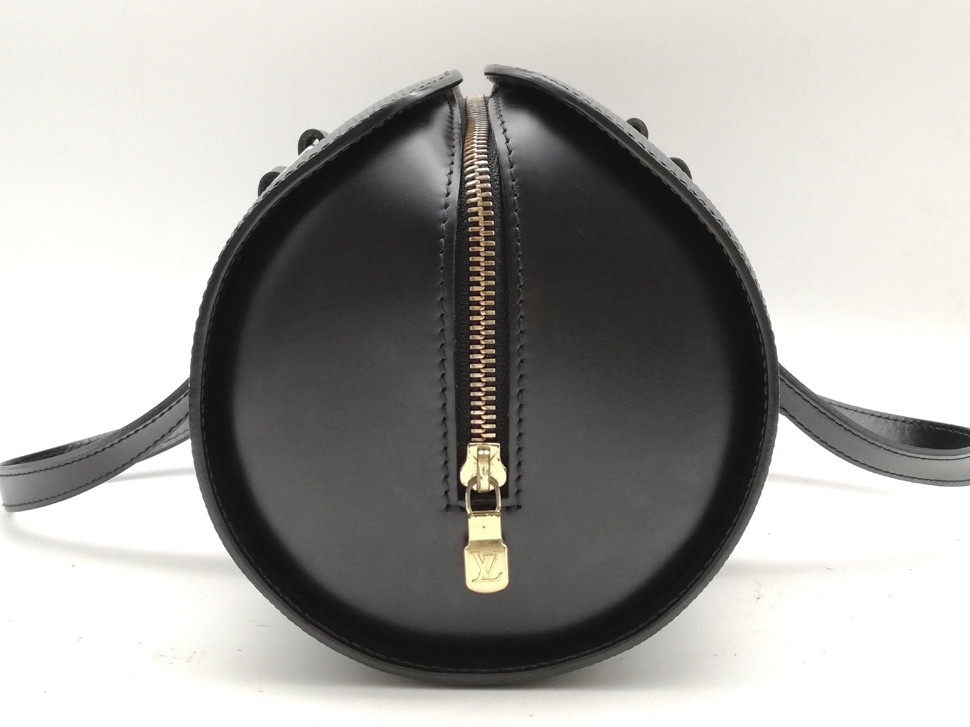 LOUIS VUITTON Epi Soufflot M52222 Noir Handbag with Pouch