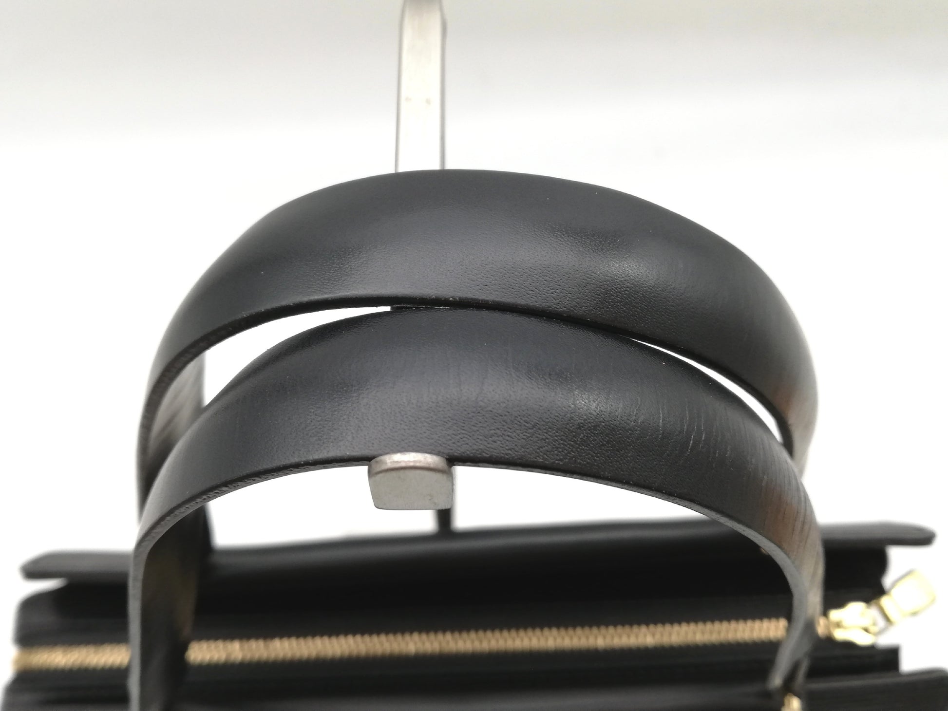 LOUIS VUITTON Epi Figari MM M52002 Noir Handbag