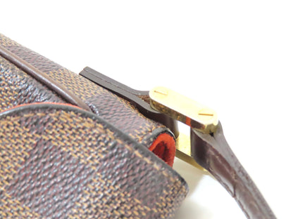 LOUIS VUITTON Damier Louis Vuitton Damier Recollector Bag