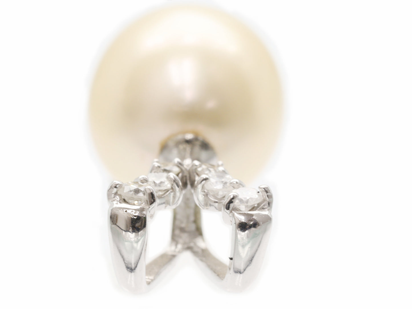 Pearl diameter: approx. 13.6*15.2mm, PT900, D0.25ct, 5.9g, pendant top 