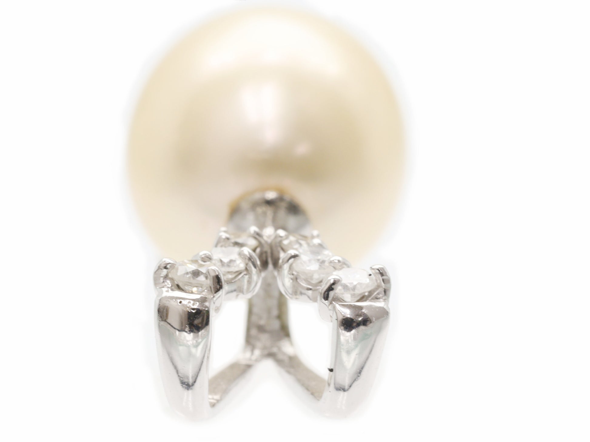 Pearl diameter: approx. 13.6*15.2mm, PT900, D0.25ct, 5.9g, pendant top 