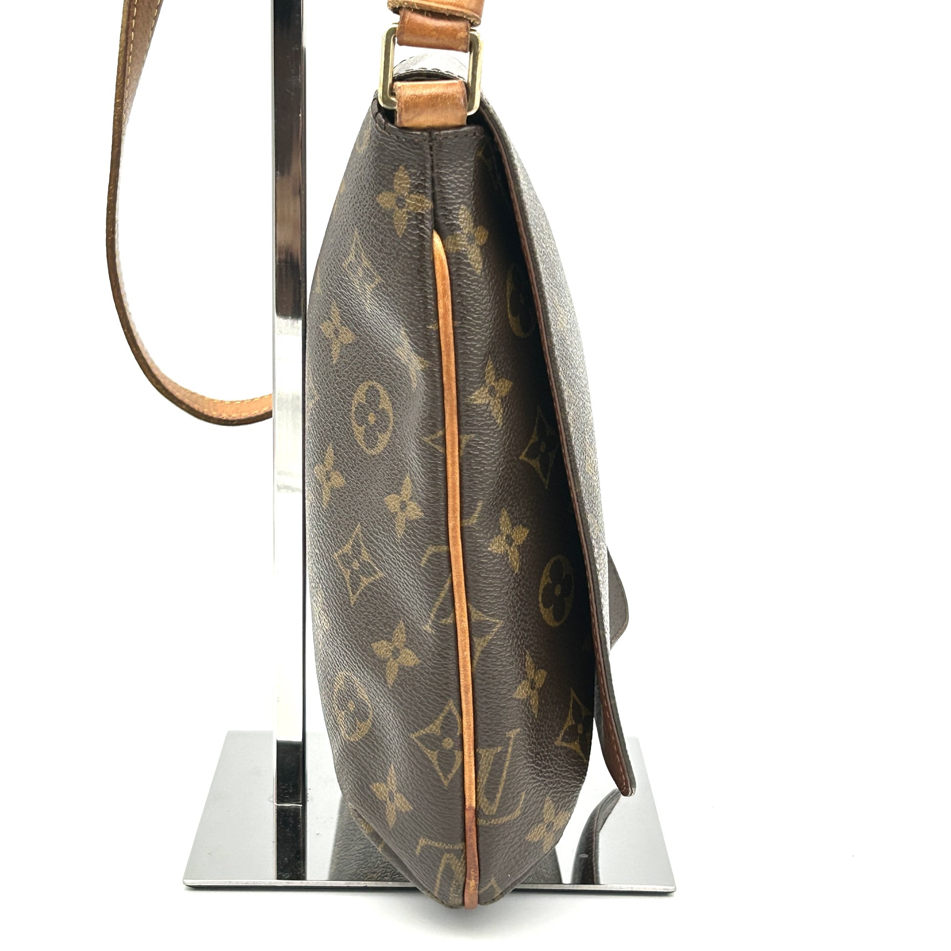 LOUIS VUITTON Musette Salsa Short Monogram Shoulder Bag