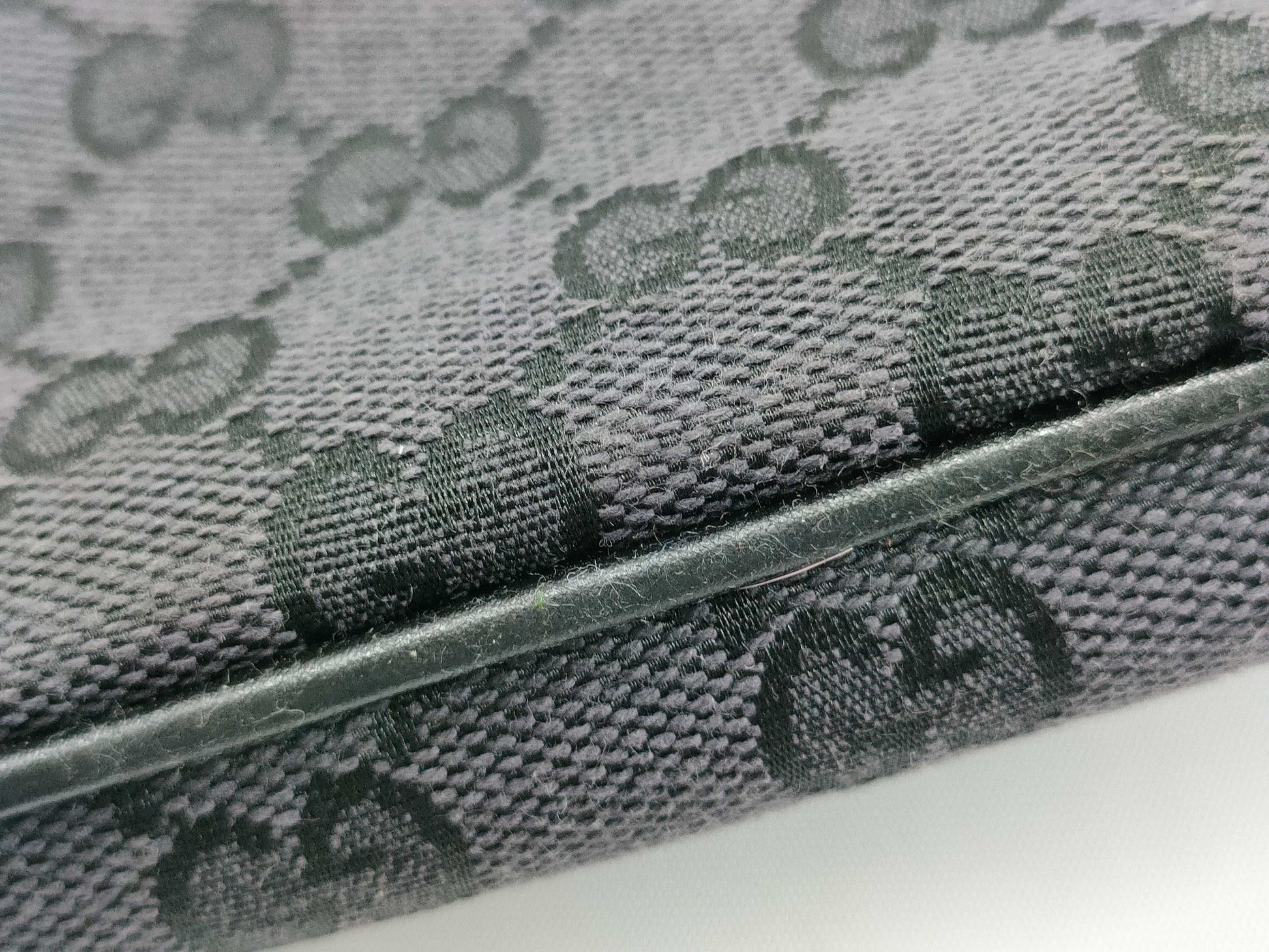 GUCCI GG Canvas Handbag with Accessory Pouch and Leather GG Pattern