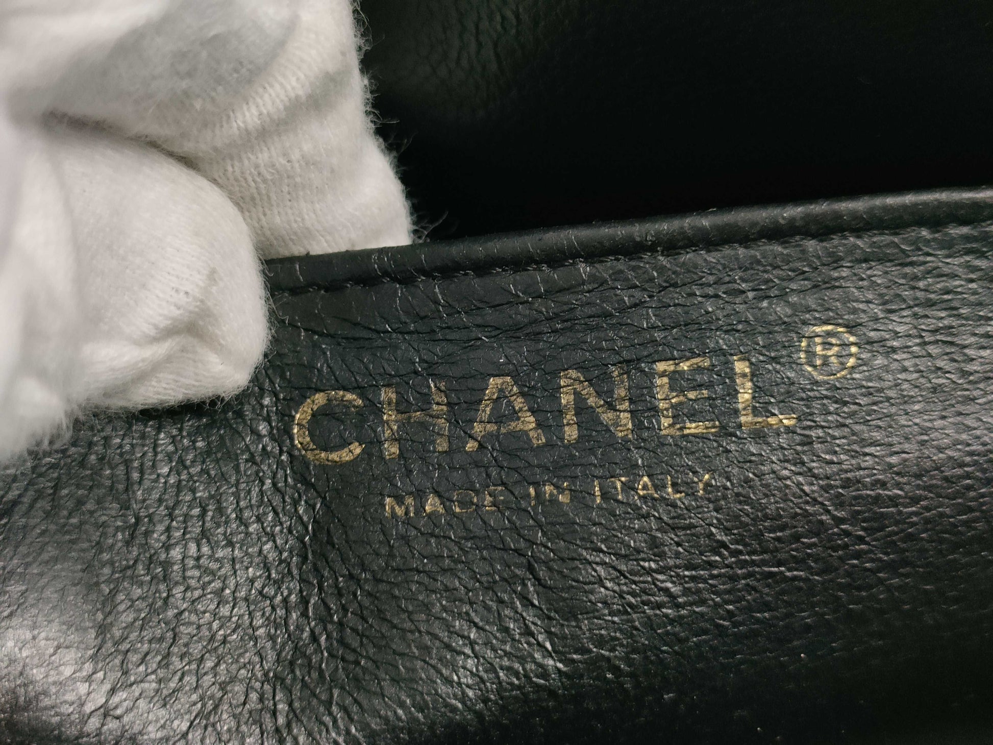 CHANEL Caviar Skin Matelasse Jumbo Shoulder Bag