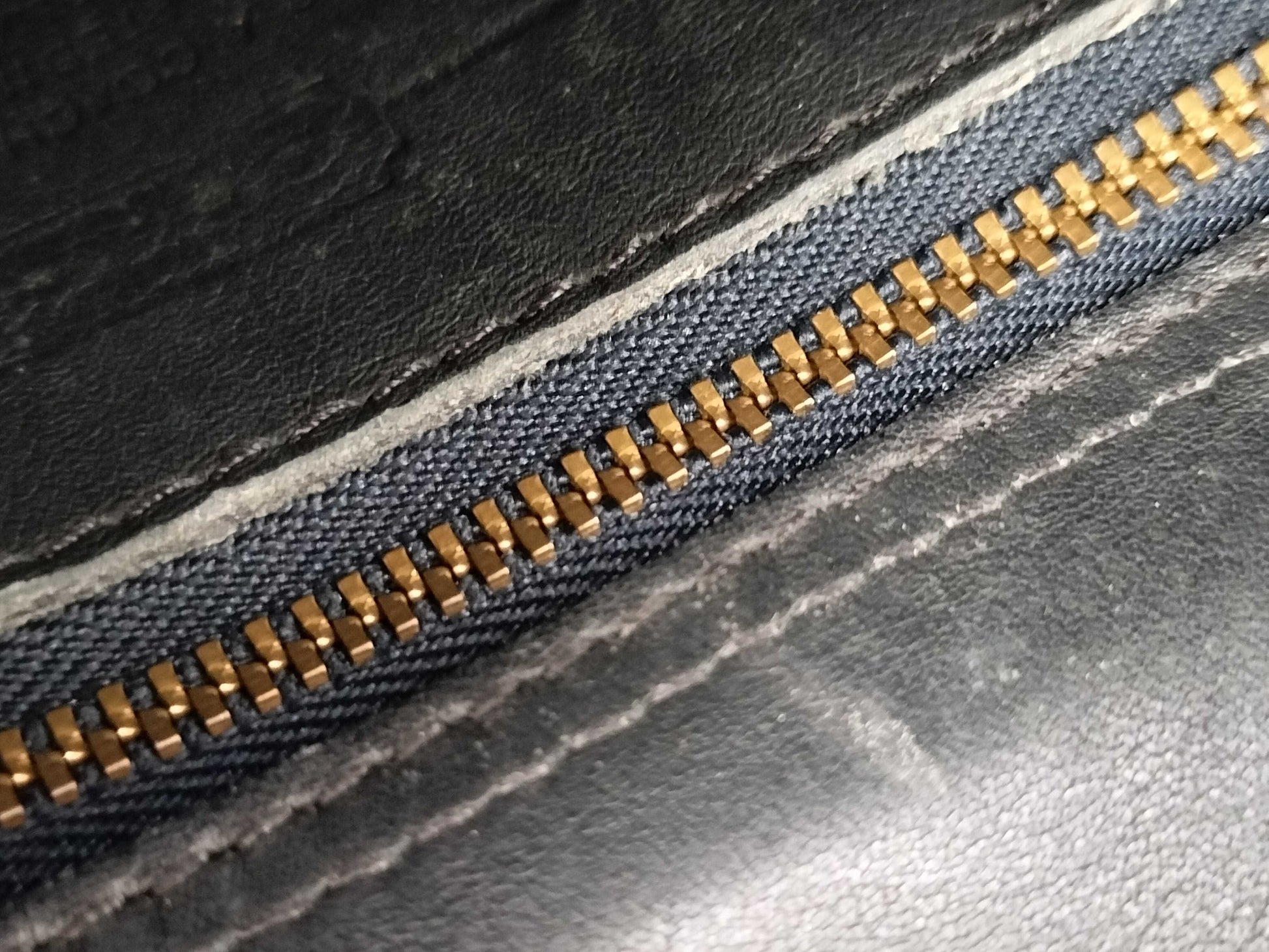 COACH 2-Way Leather Gray Shoulder Bag