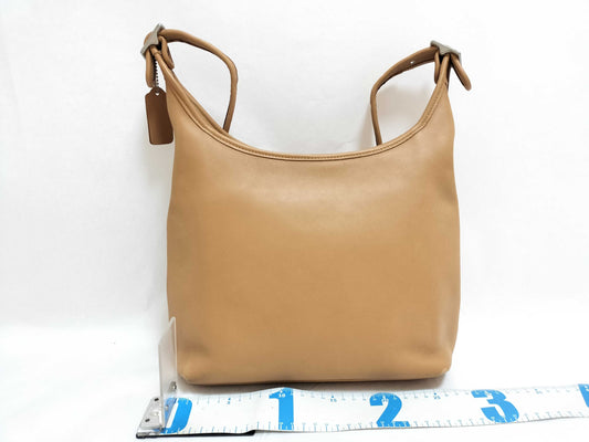 COACH shoulder bag in beige leather