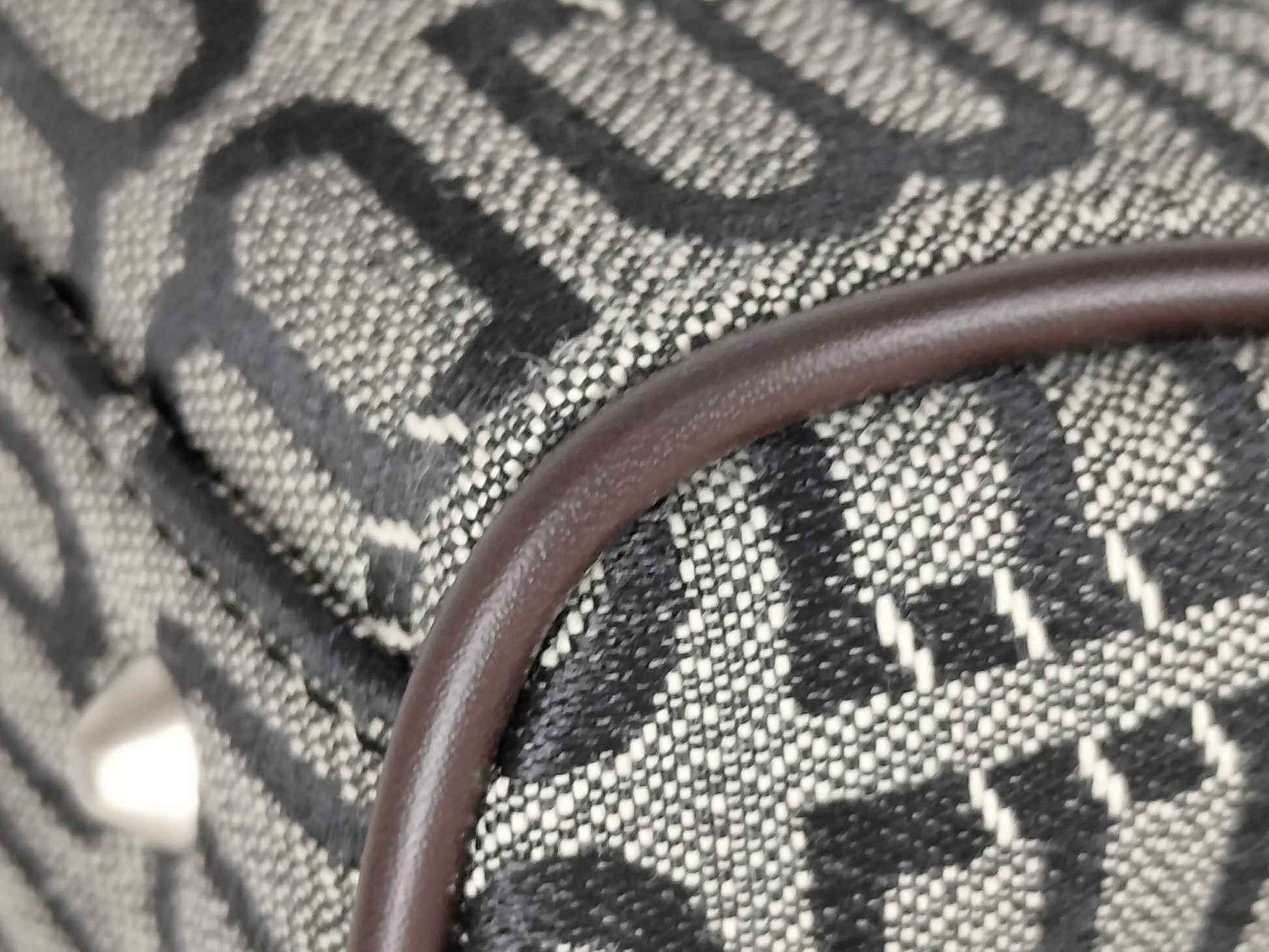 BALENCIAGA BB pattern handbag