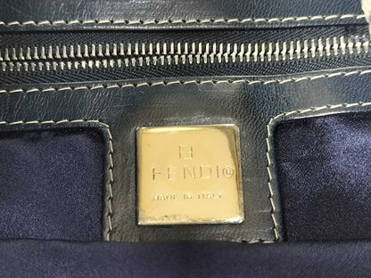 FENDI Zucchino One-Shoulder Shoulder Bag with Zucca Pattern and FF Hardware in Gray Navy