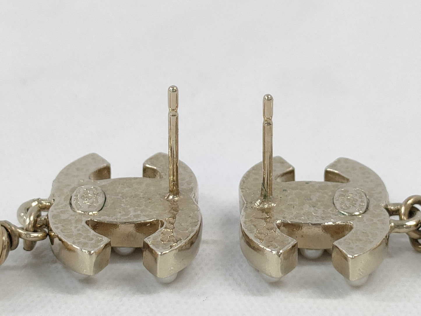 CHANEL Faux Pearl 06V Earrings