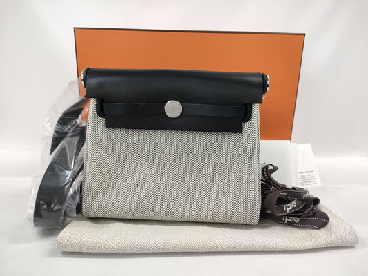 HERMES Airbag Zip 20 Le Tourne K Stamp Ecru/Black H085414CKAF Shoulder Bag