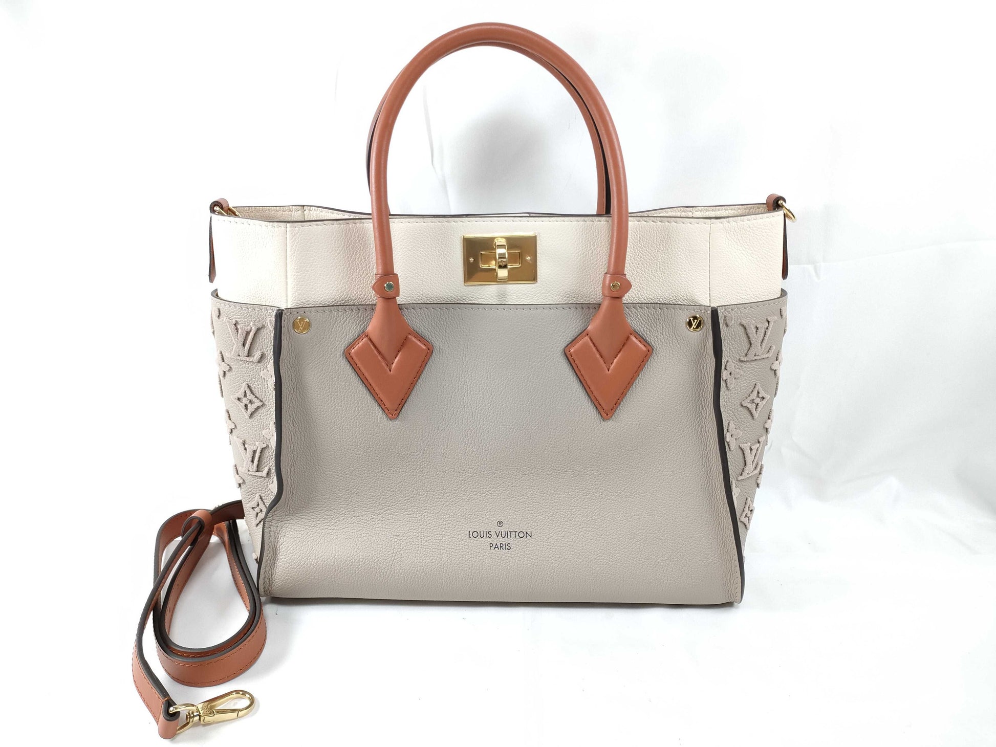 LOUIS VUITTON RFID Verified, Serial Unverifiable. Louis Vuitton On My Side MM Galle 2-Way Handbag/Shoulder Bag M53825.