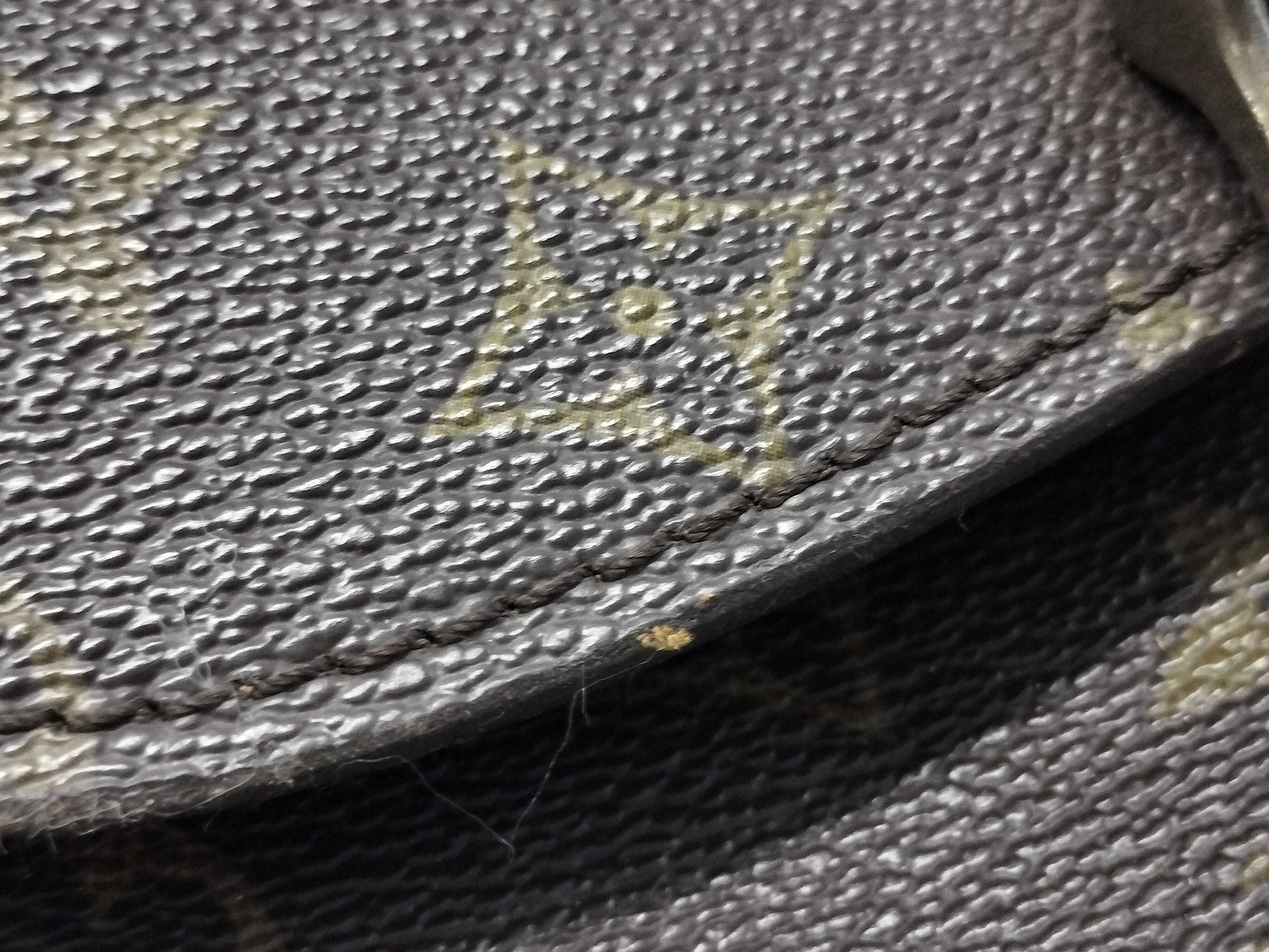 LOUIS VUITTON Saint-Cloud Shoulder Bag