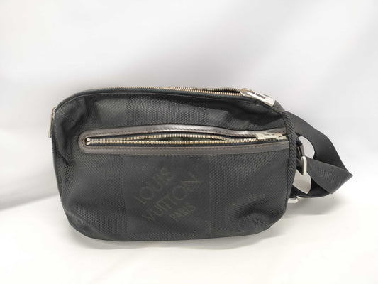 LOUIS VUITTON Jean waist bag
