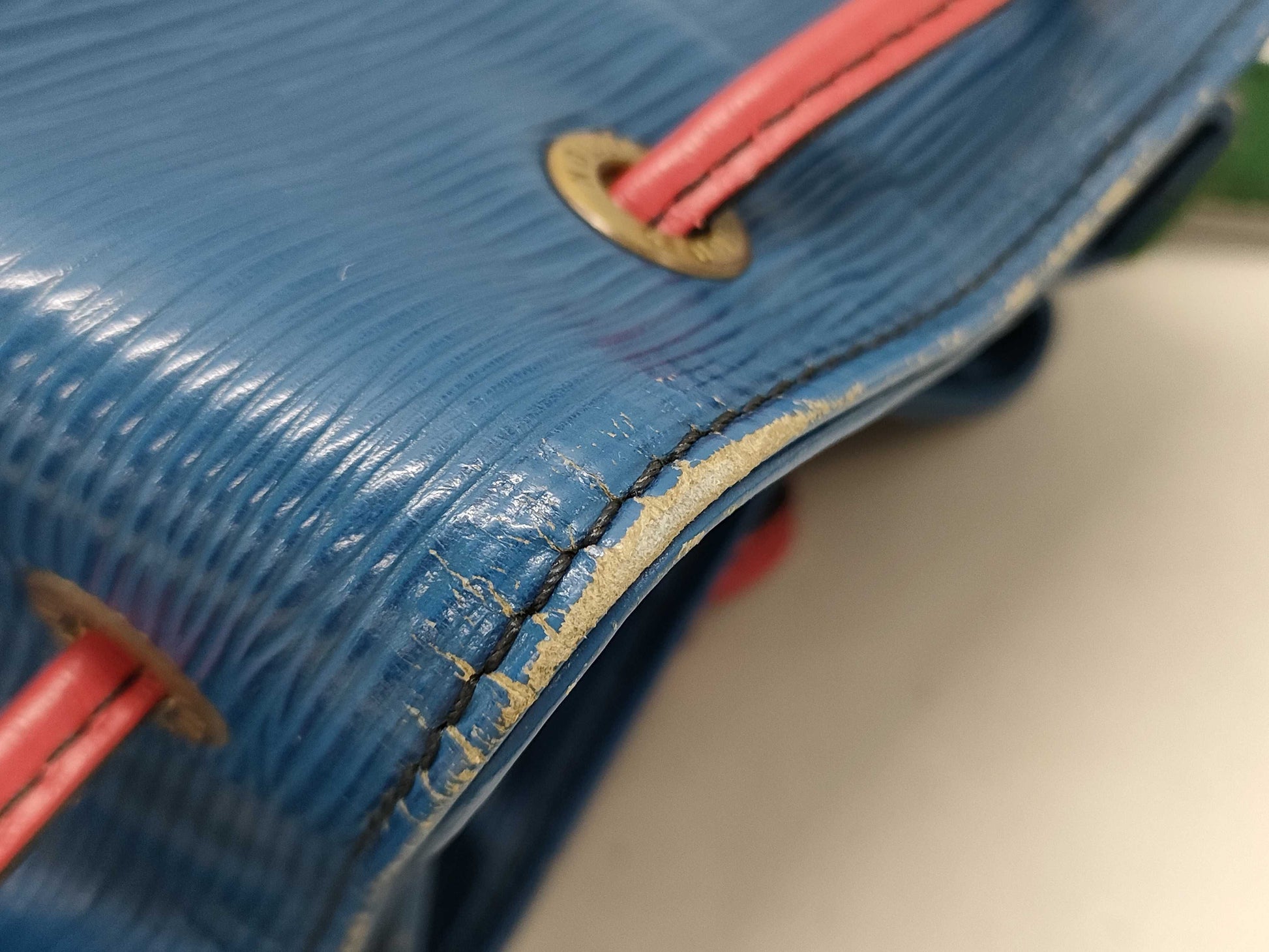 LOUIS VUITTON Epi Noe Shoulder Bag