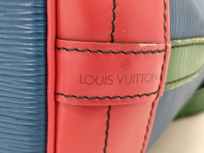 LOUIS VUITTON Epi Noe Shoulder Bag