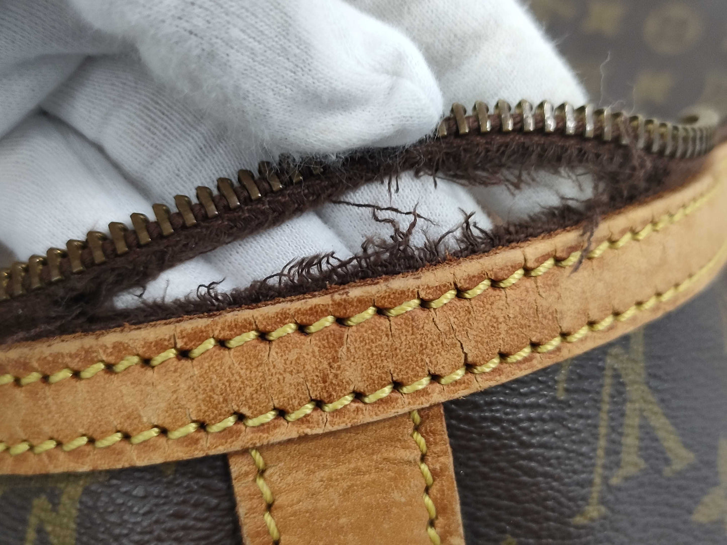 LOUIS VUITTON Monogram Sax Souple Boston Bag