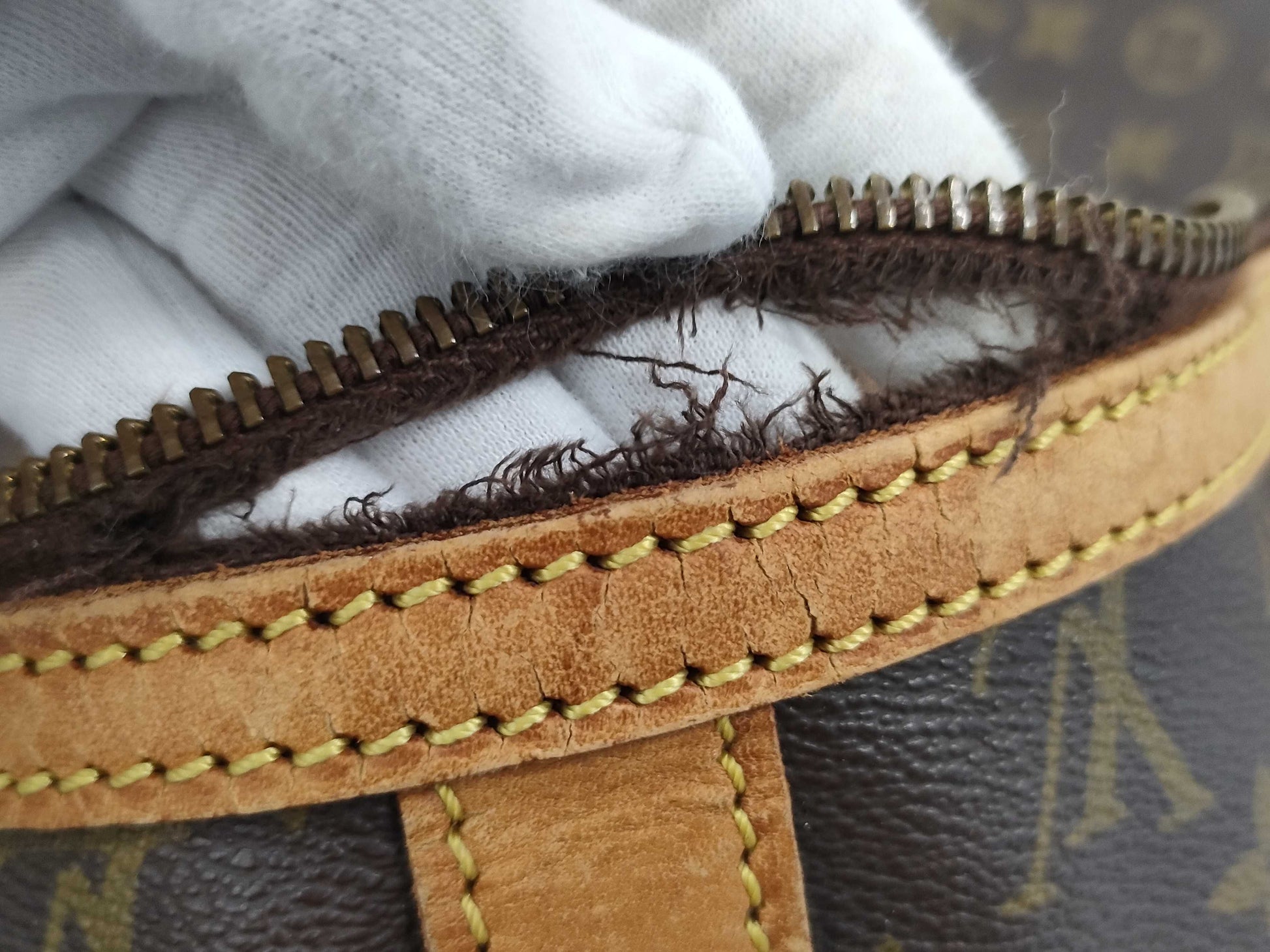 LOUIS VUITTON Monogram Sax Souple Boston Bag
