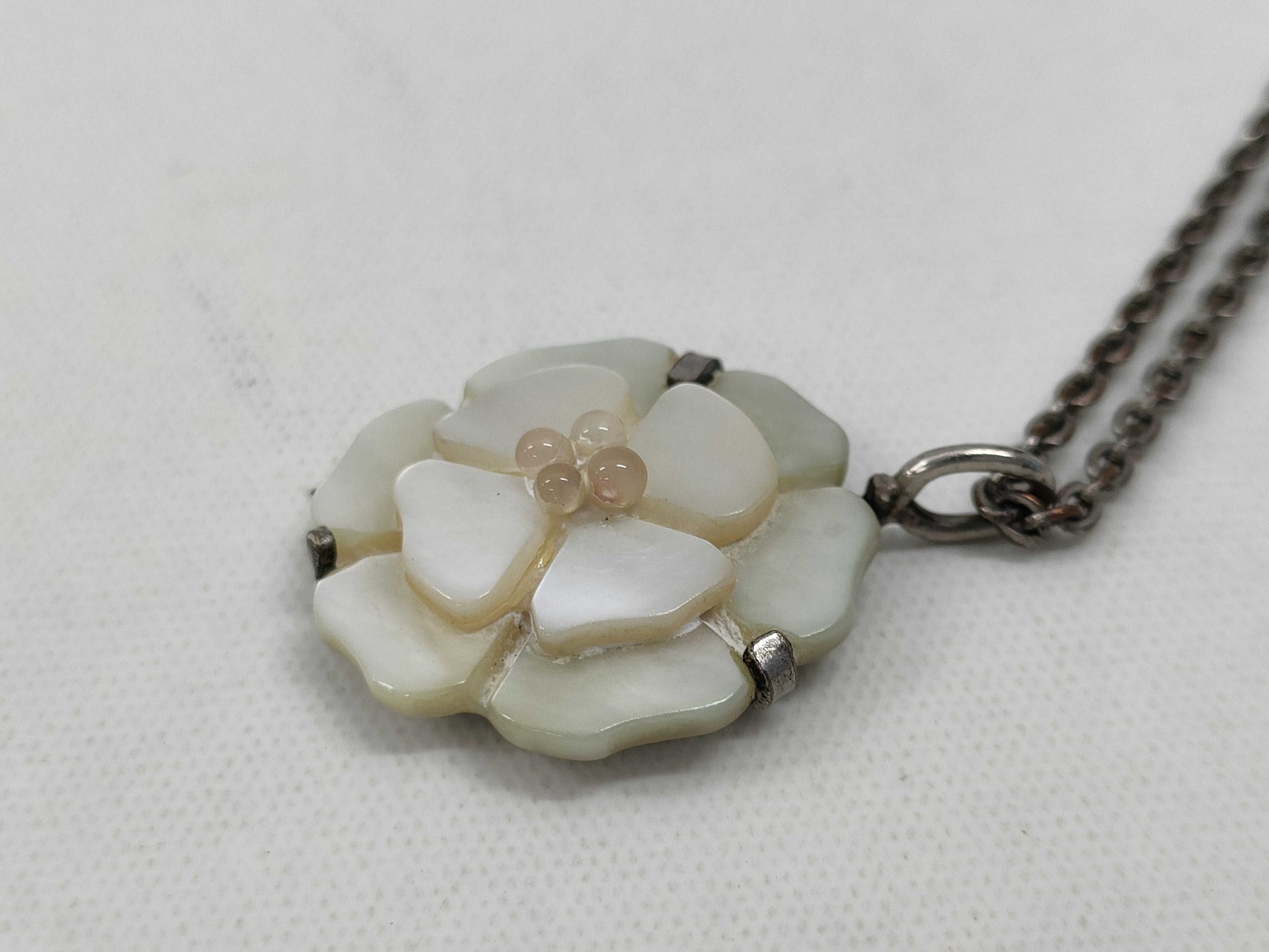 CHANEL Camellia 98 A Necklace
