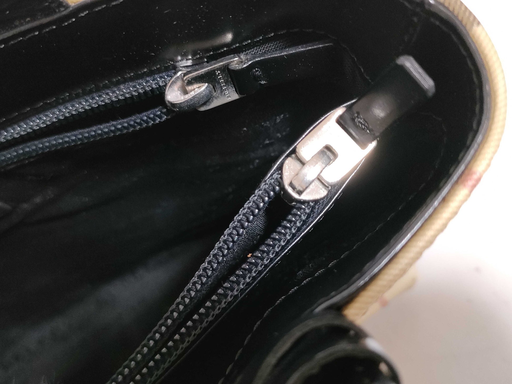BURBERRY Nova Check Handbag