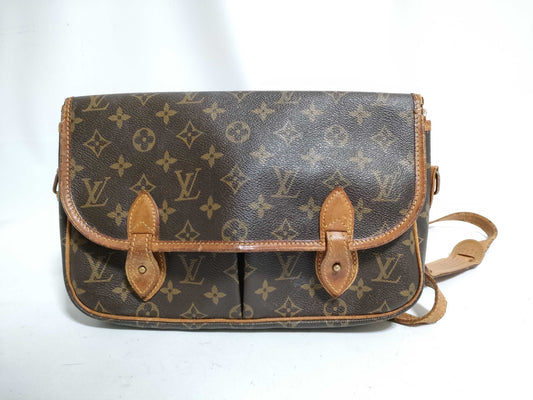 LOUIS VUITTON RFID Unverifiable Monogram Louis Vuitton Gibessiere MM M42247/AR1901 Shoulder Bag with Torn Shoulder Strap