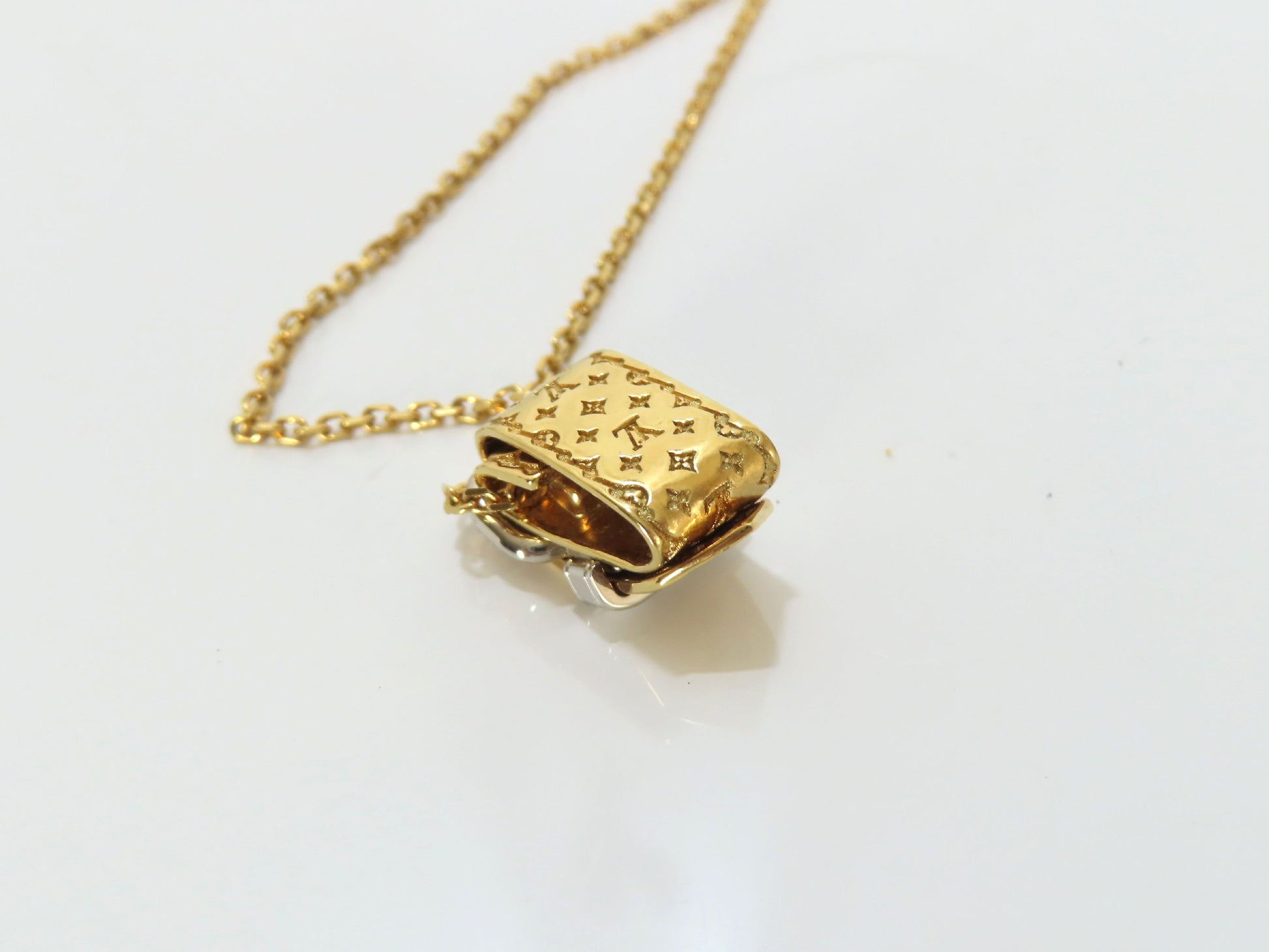 LOUIS VUITTON Monogram Belt Motif Necklace M64703/LE0137 Necklace