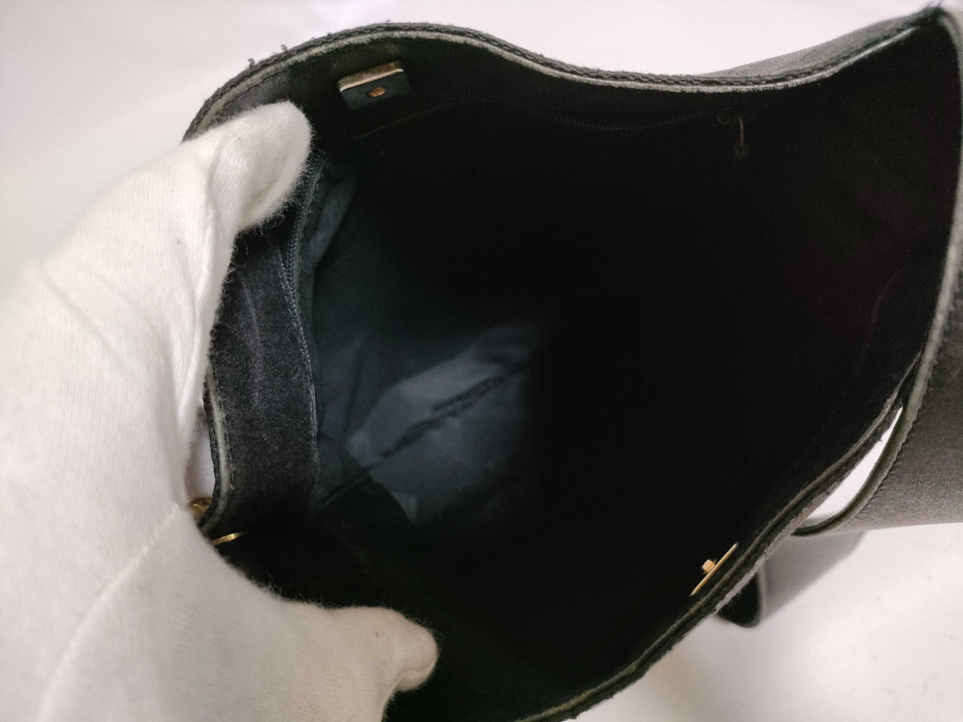 GUCCI GG Canvas Shoulder Bag
