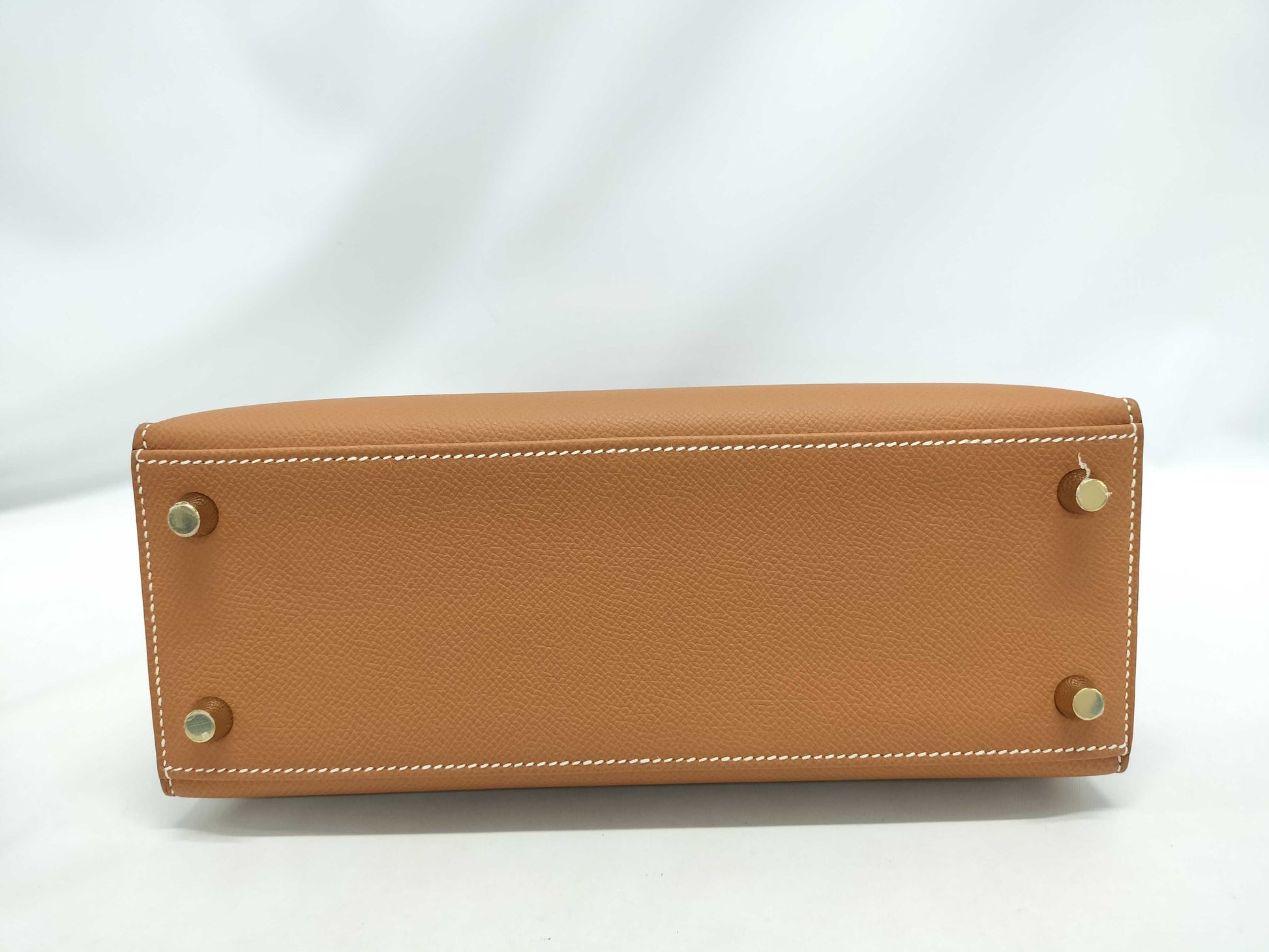 HERMES Kelly 25 Shoulder Bag with Gold Hardware and External Stitching, Brown