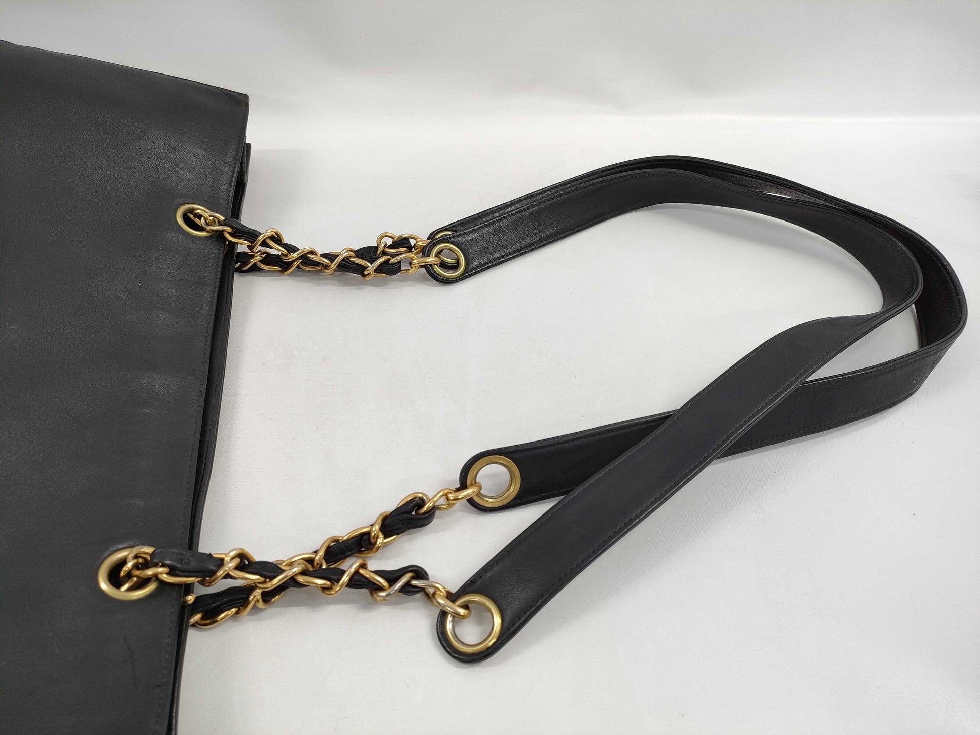 CHANEL CHANEL Chain Tote Bag