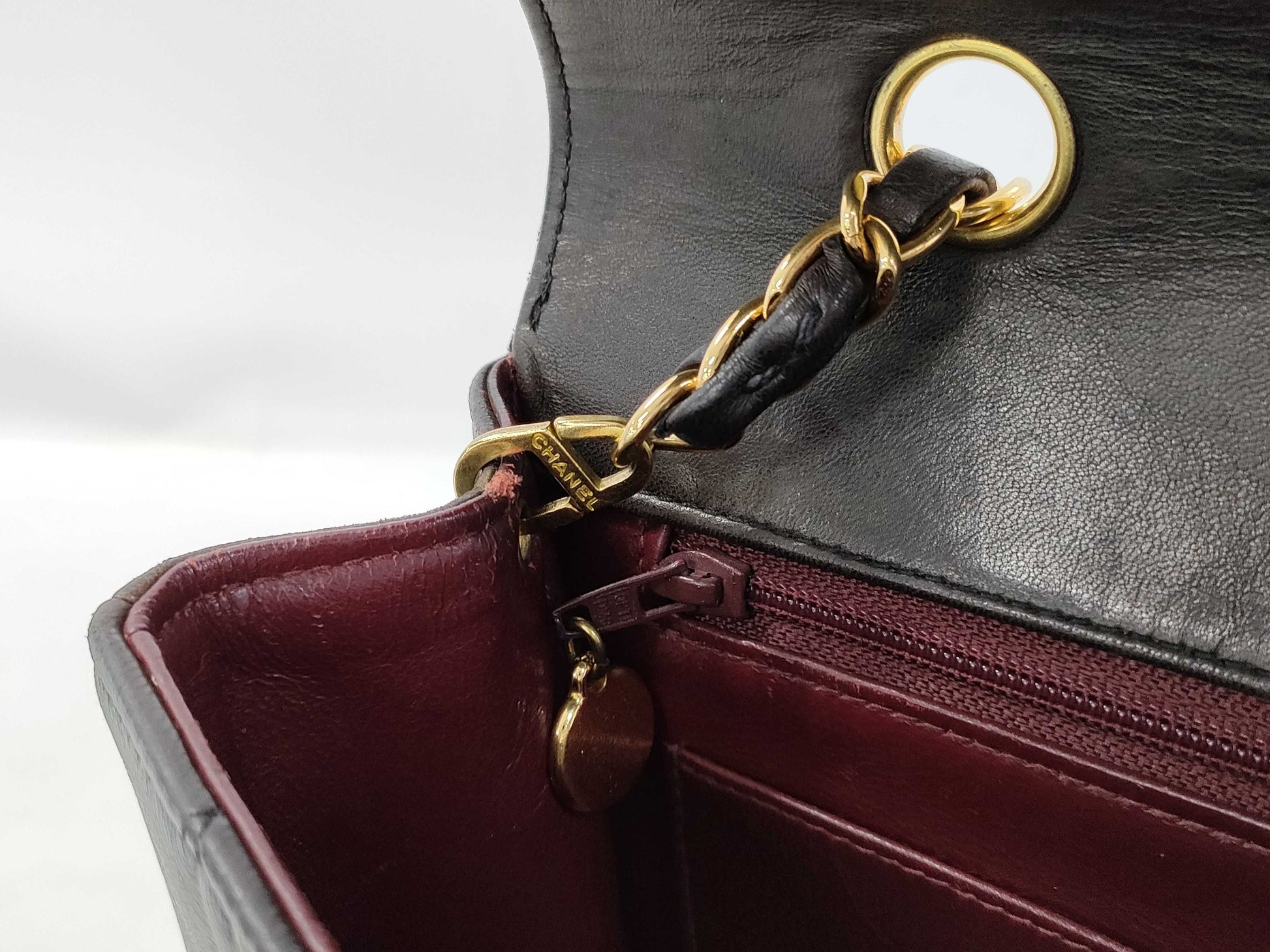CHANEL CHANEL Diana 22 Shoulder Bag