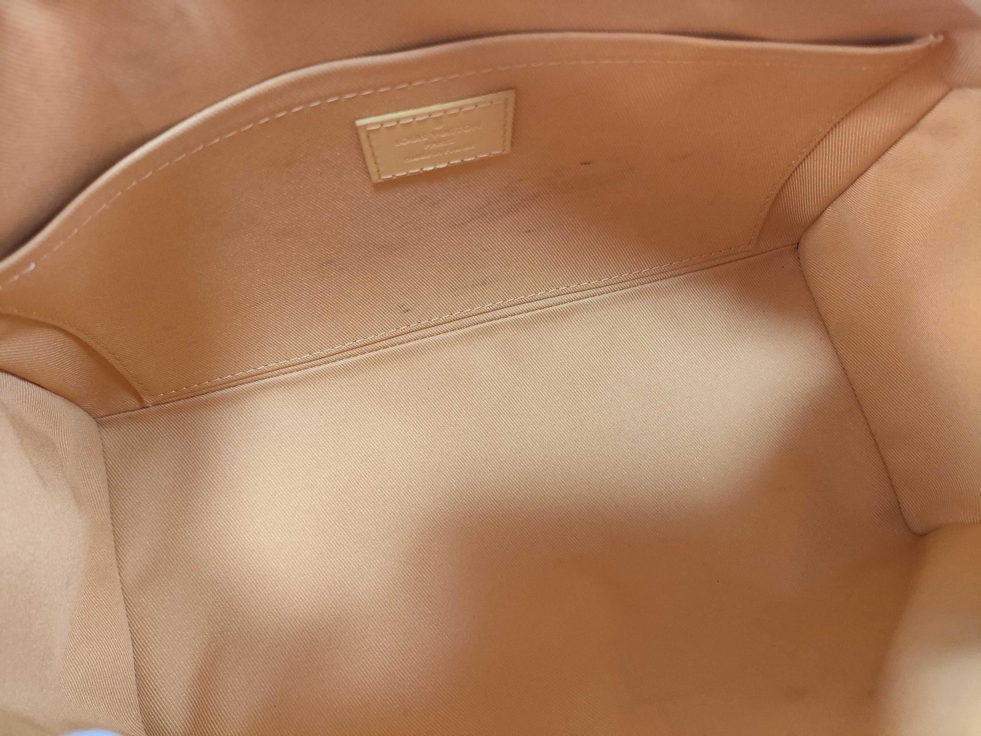 LOUIS VUITTON RFID Verified, Serial Number Unverifiable, Epi Louis Vuitton City Keepall Handbag