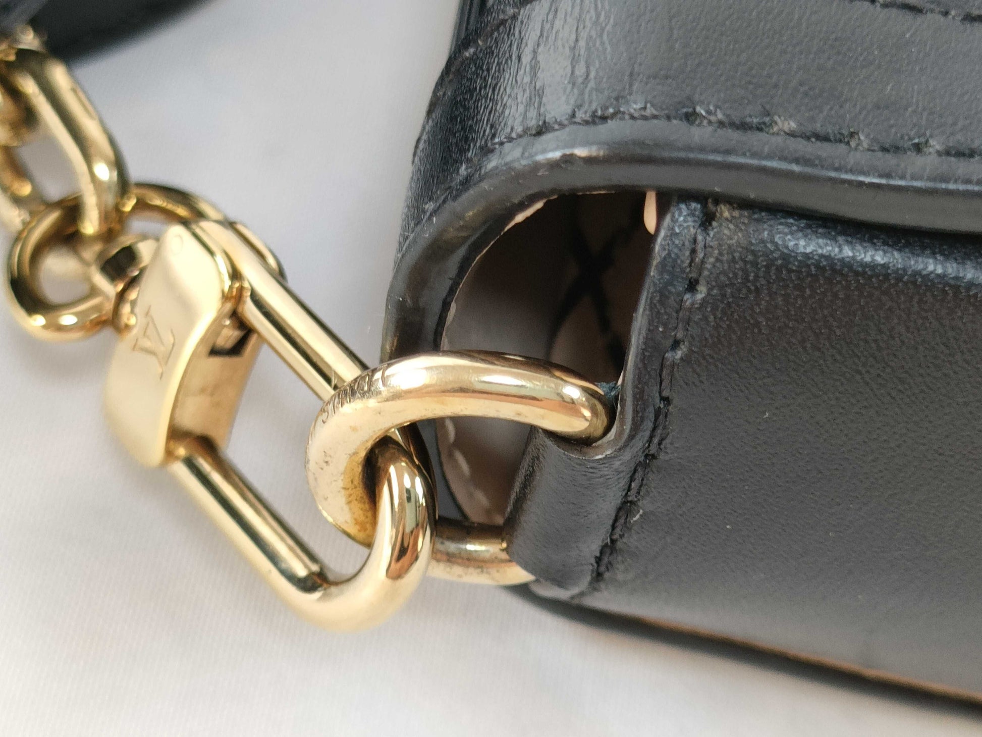 LOUIS VUITTON RFID Unverifiable Serial Number Unverifiable Epi Louis Vuitton Pochette Trunkve Shoulder Bag