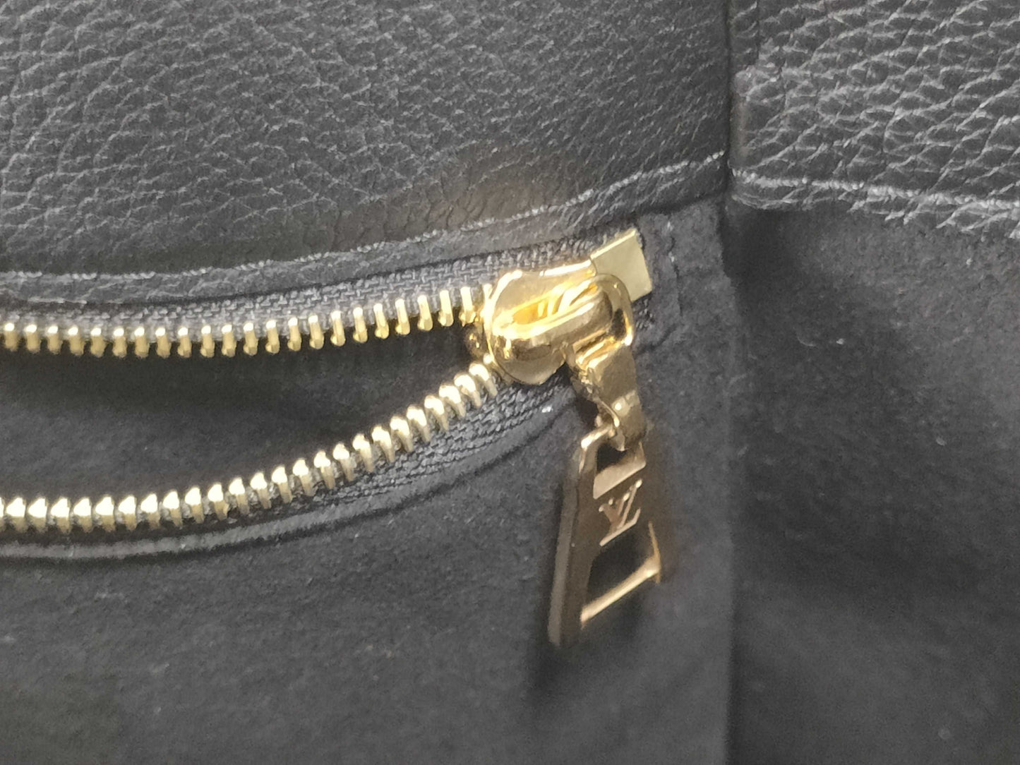 LOUIS VUITTON RFID Verified, Serial Number Unverified LOUIS VUITTON On My Side PM Handbag