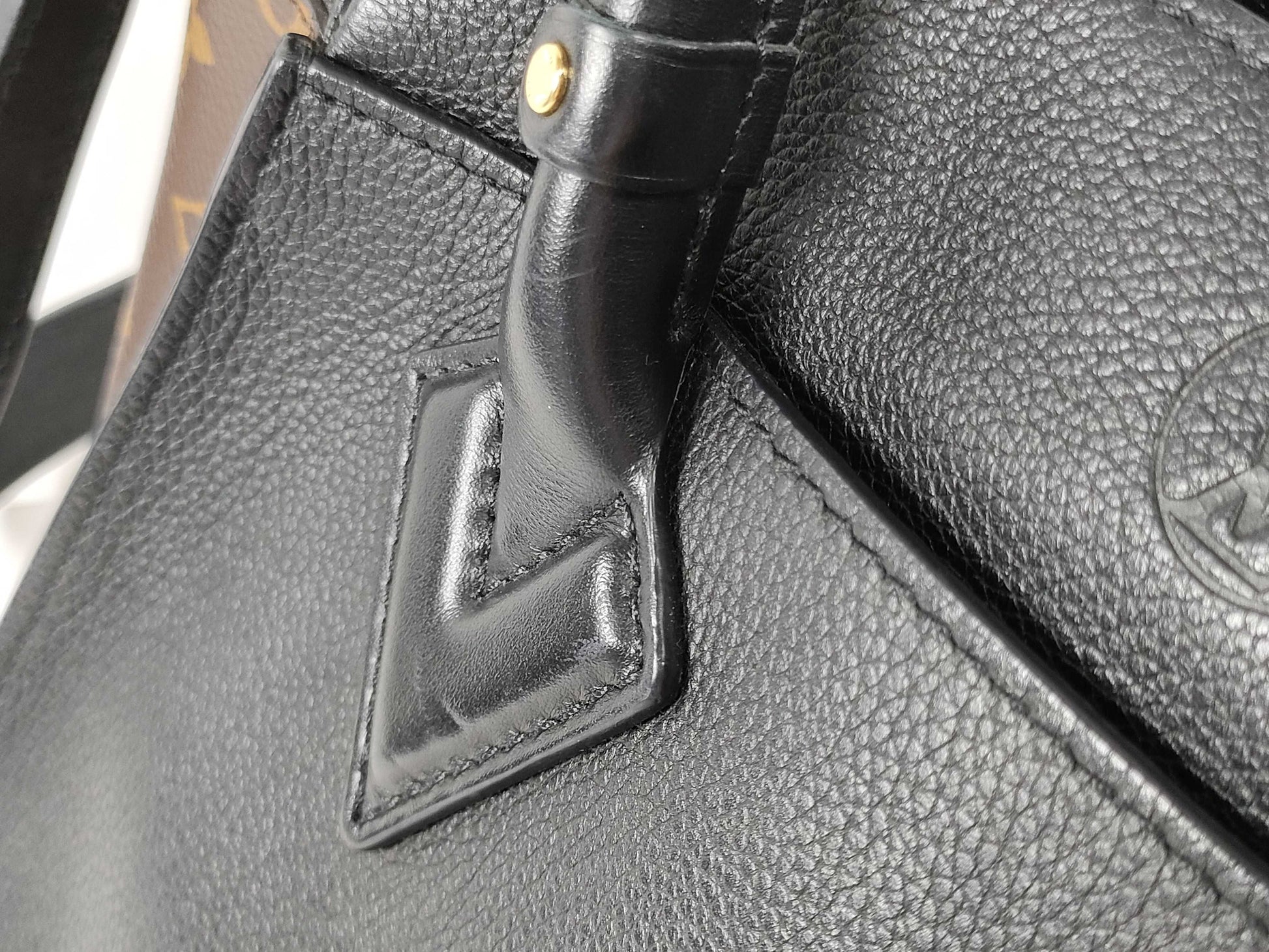 LOUIS VUITTON RFID Verified, Serial Number Unverified LOUIS VUITTON On My Side PM Handbag