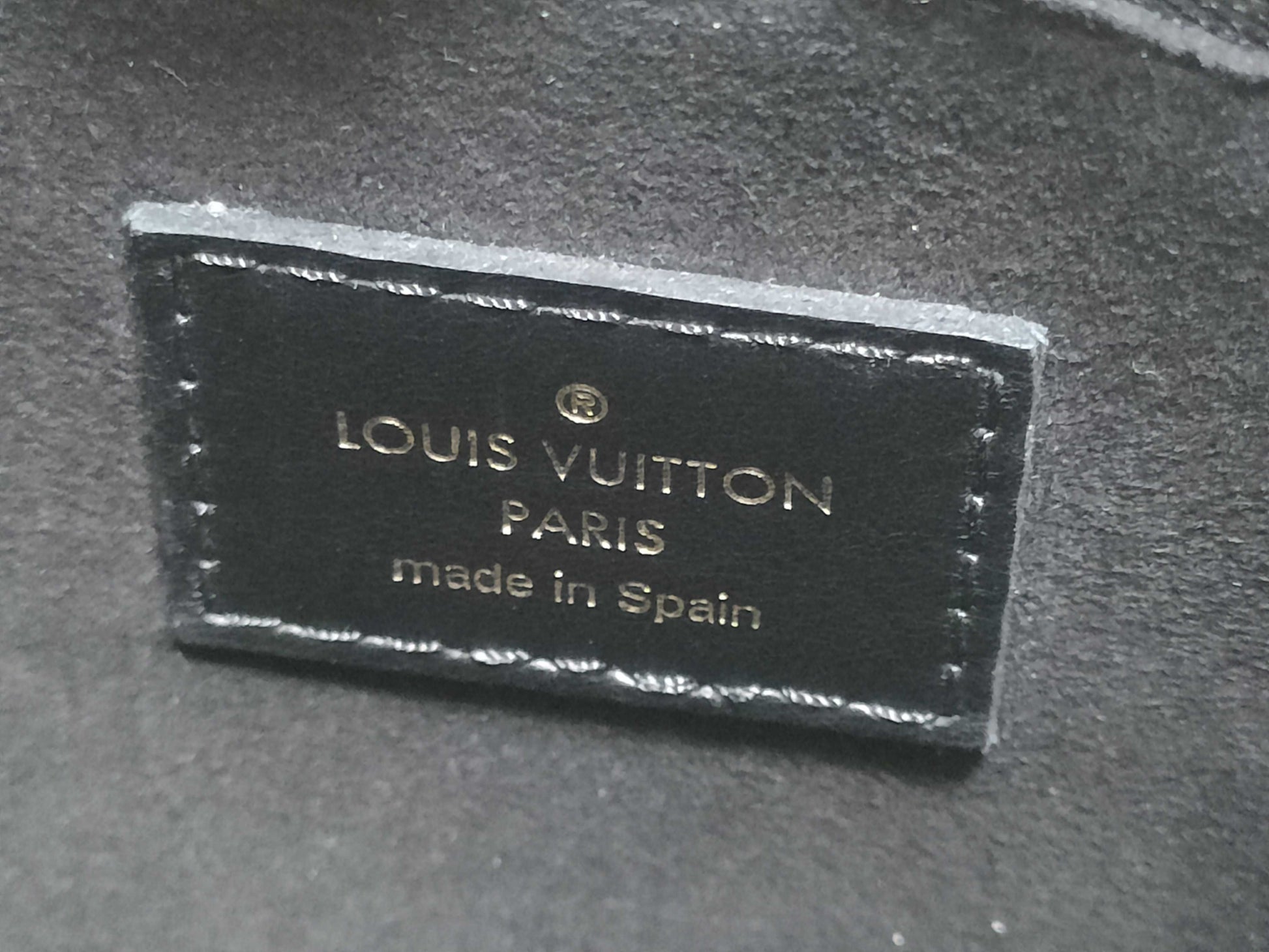 LOUIS VUITTON RFID Verified, Serial Number Unverified LOUIS VUITTON On My Side PM Handbag