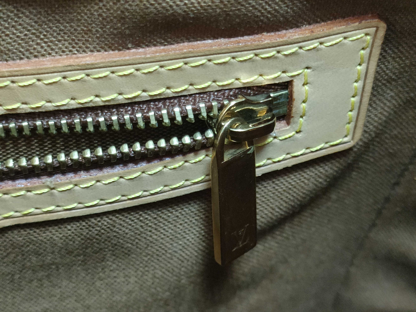 LOUIS VUITTON RFID Unverified SR 0042 Monogram LOUIS VUITTON Vavin GM Handbag