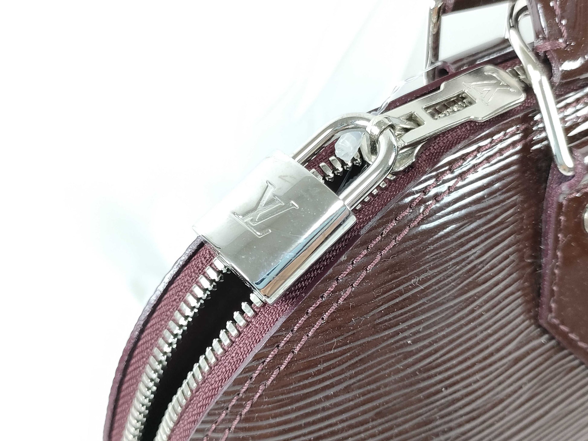 LOUIS VUITTON RFID Unverifiable FL 2142 Epi Louis Vuitton Alma Handbag