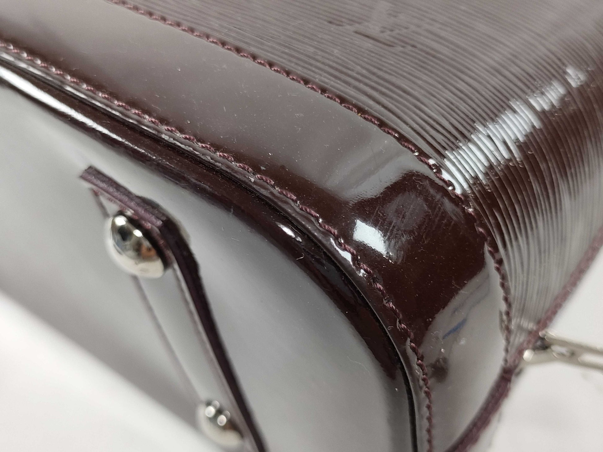 LOUIS VUITTON RFID Unverifiable FL 2142 Epi Louis Vuitton Alma Handbag