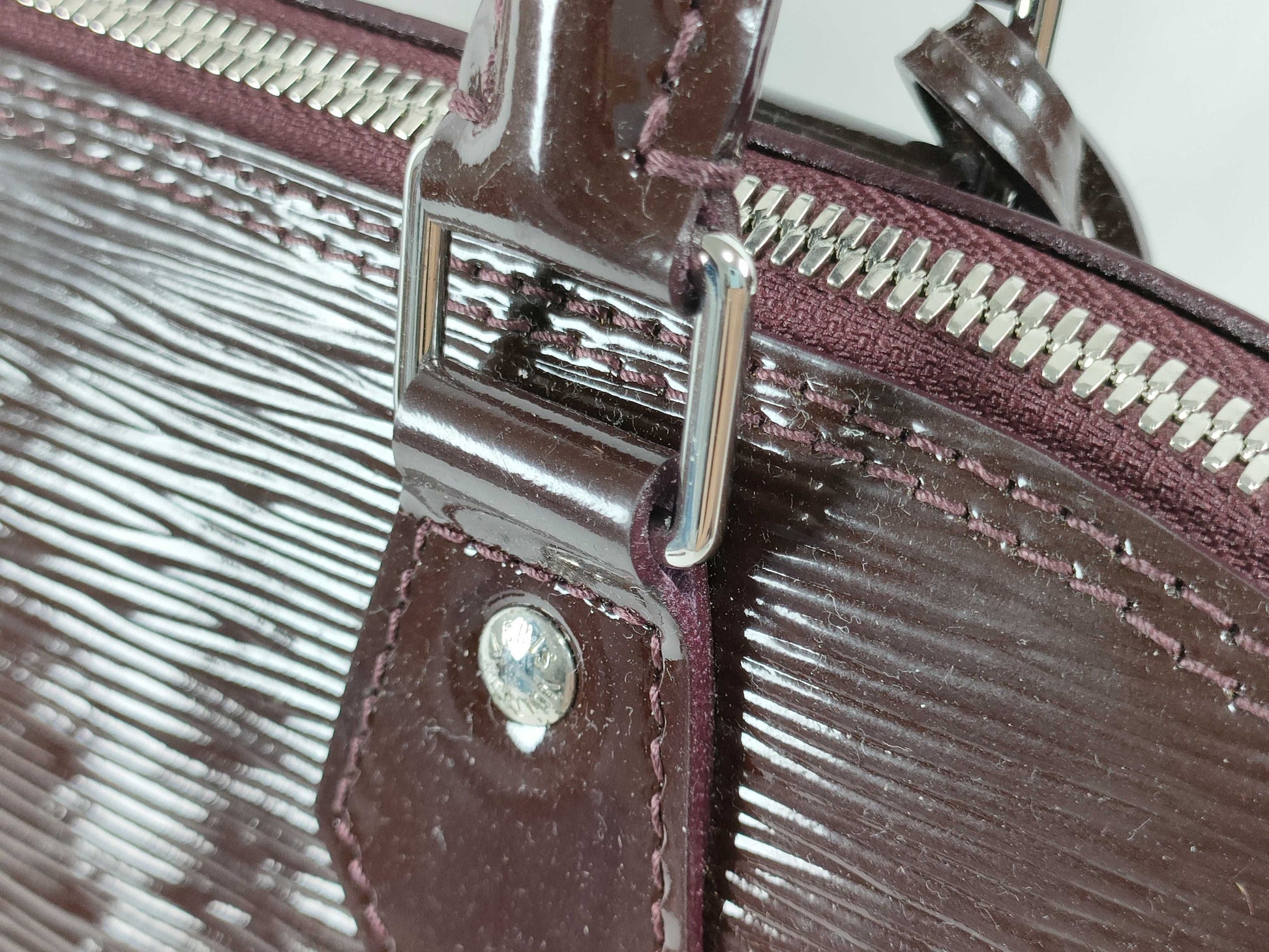 LOUIS VUITTON RFID Unverifiable FL 2142 Epi Louis Vuitton Alma Handbag