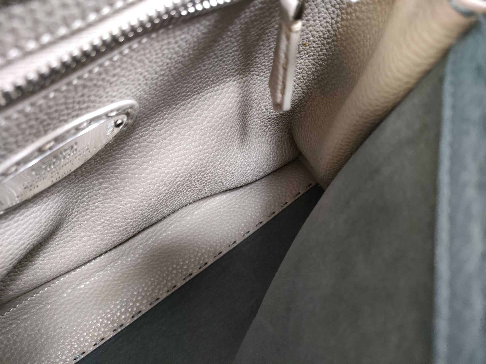 FENDI FENDI Peekaboo Selleria Handbag